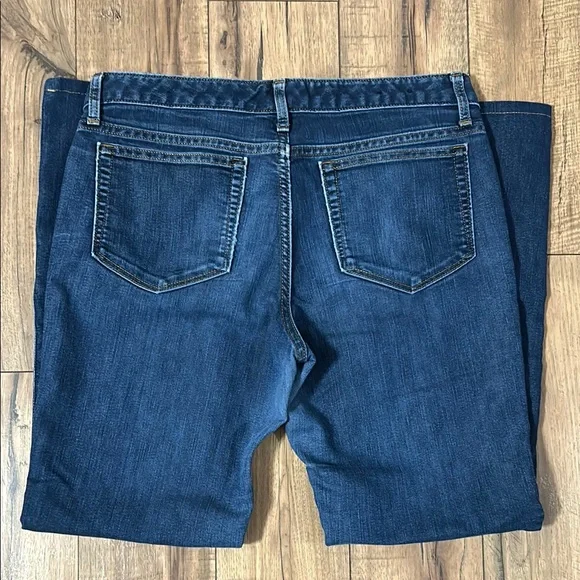 Banana Republic Women’s Dark Wash Jeans - Picture 3 of 6